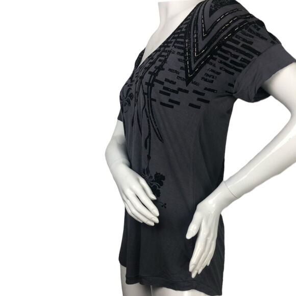 Buffalo David Bitton Grey HIRAKU Open Back Fringe Beaded T-Shirt Size Medium M - Picture 5 of 8